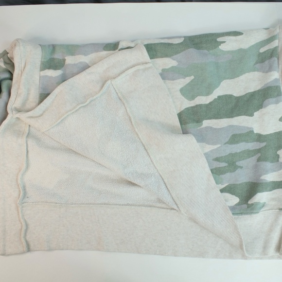 Aerie Beige Camo Long Sleeve Sweatshirt Womens Size Medium - Picture 3 of 4